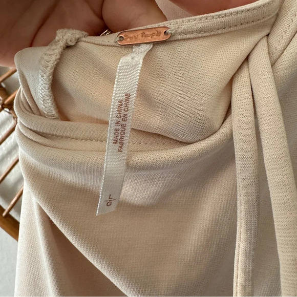 Free People Beige Open Back One Piece Jumpsuit Size L boho wide leg - Picture 7 of 7